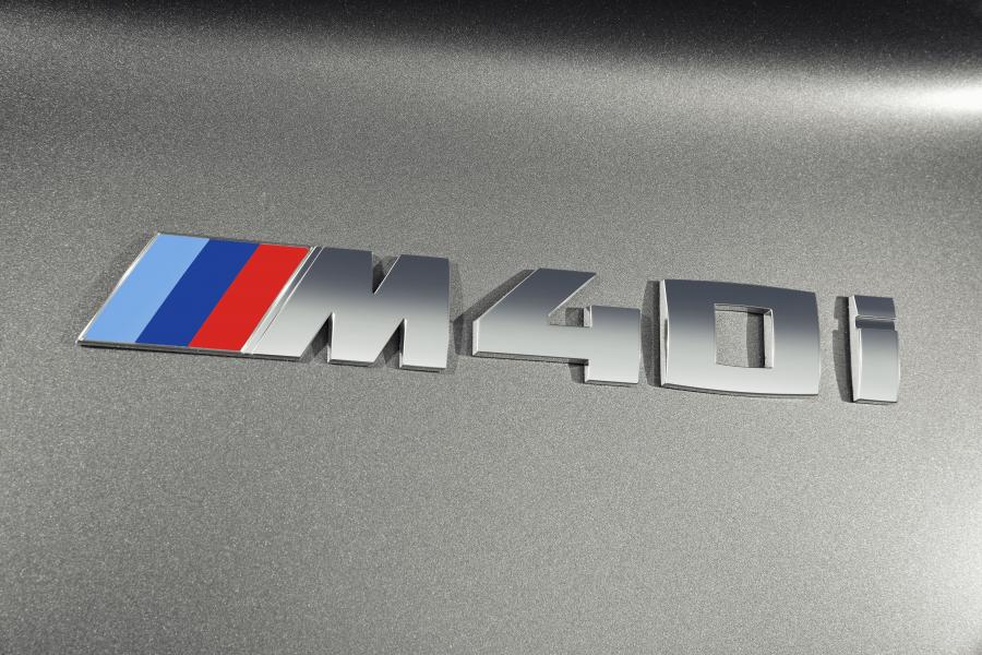 Логотип BMW Z4 M40i (G29) 2018 года  (WW) (фото 34 из 179)